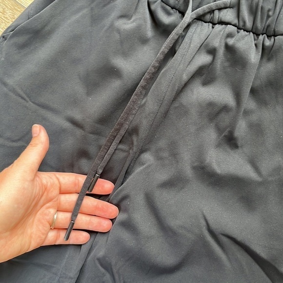 Lululemon Keep Moving Pant 7/8 High-Rise Black with Drawstring - Picture 6 of 13